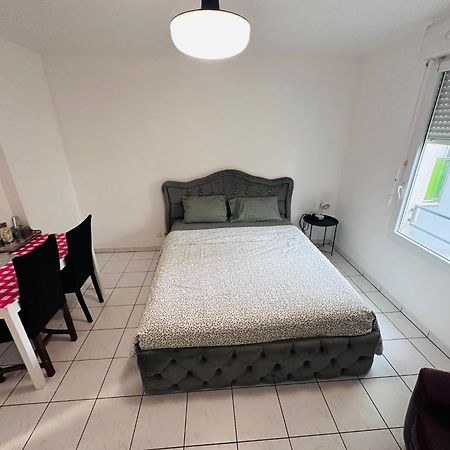 Apartament Sri-Indo Bobigny Paris Zewnętrze zdjęcie