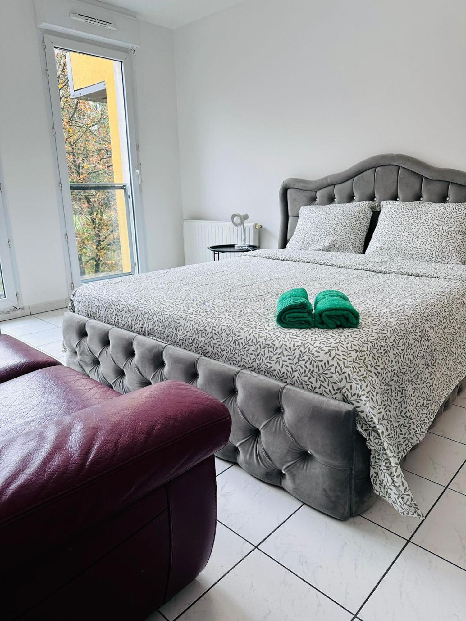 Apartament Sri-Indo Bobigny Paris Zewnętrze zdjęcie