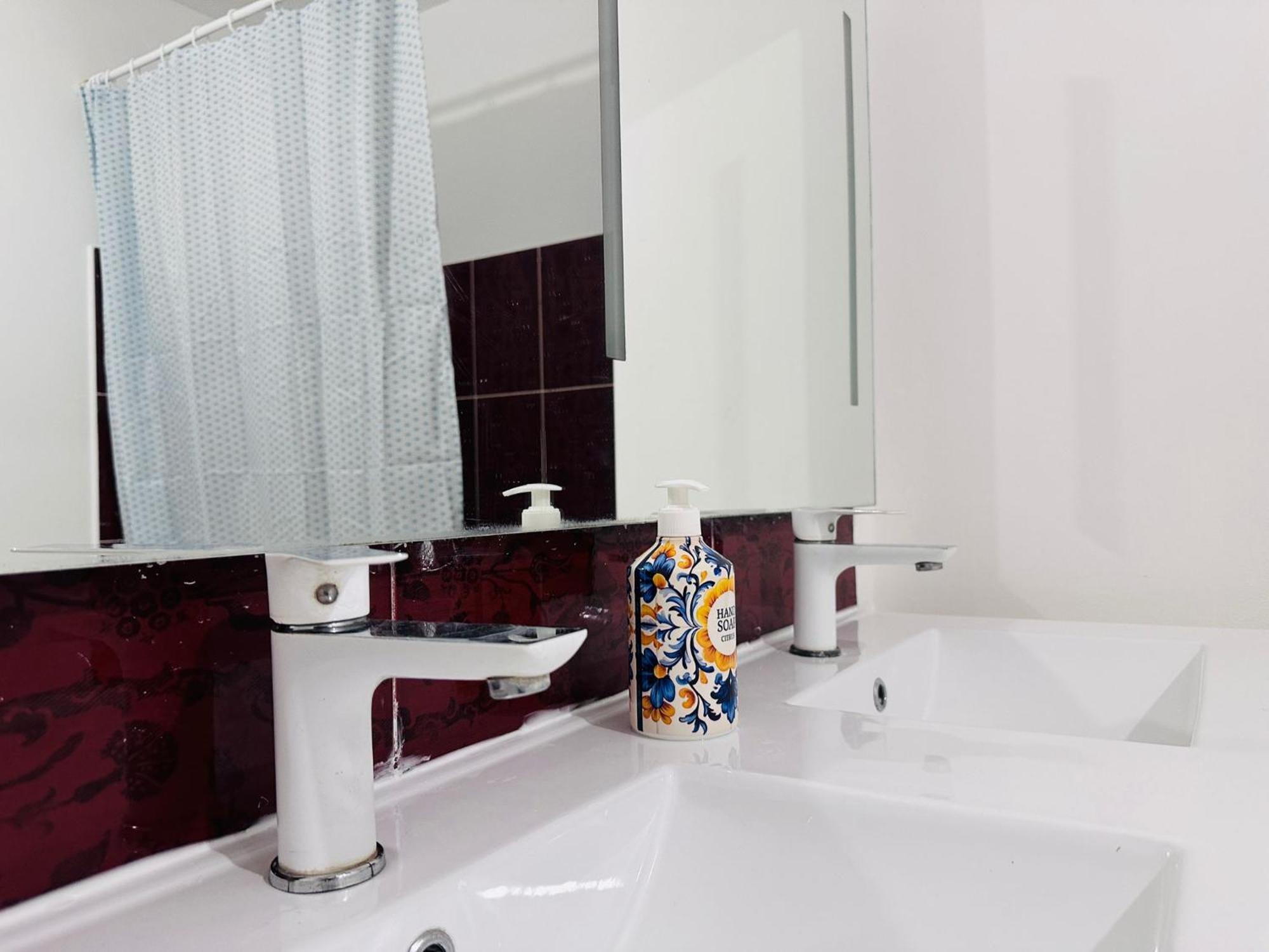 Apartament Sri-Indo Bobigny Paris Zewnętrze zdjęcie