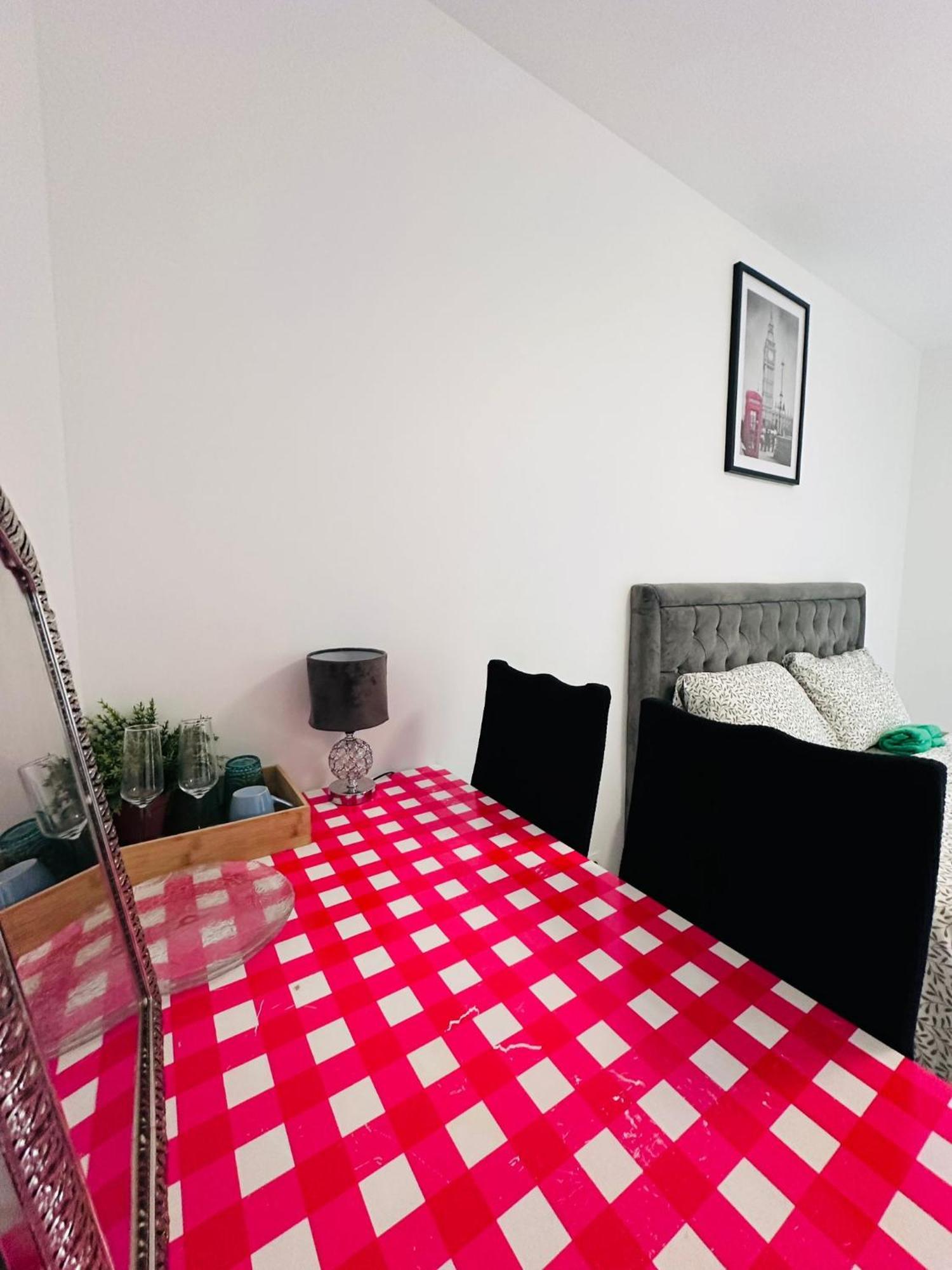 Apartament Sri-Indo Bobigny Paris Zewnętrze zdjęcie