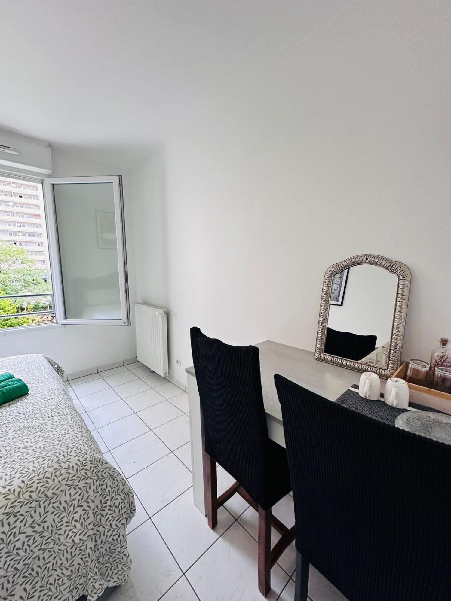 Apartament Sri-Indo Bobigny Paris Zewnętrze zdjęcie