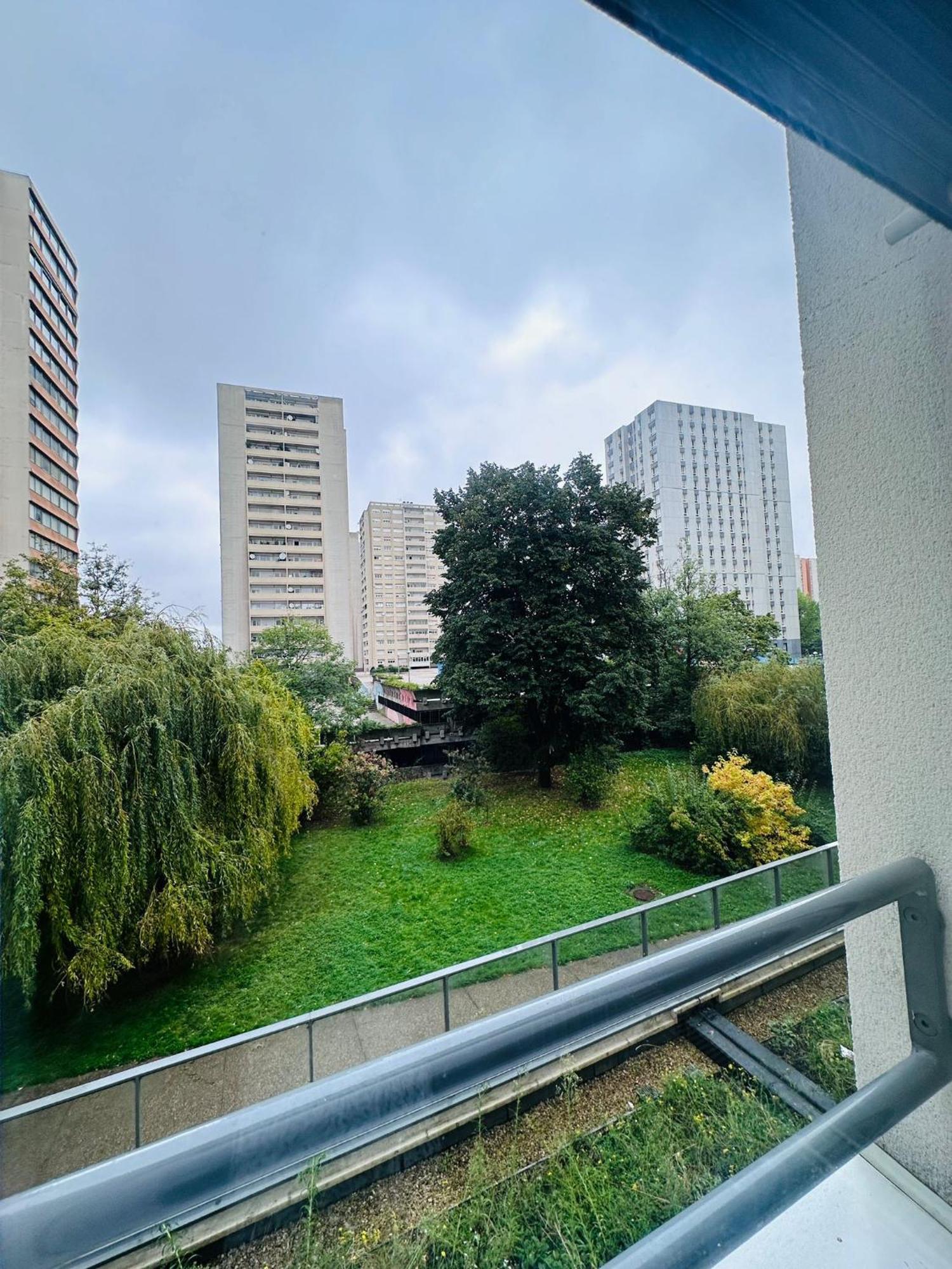 Apartament Sri-Indo Bobigny Paris Zewnętrze zdjęcie